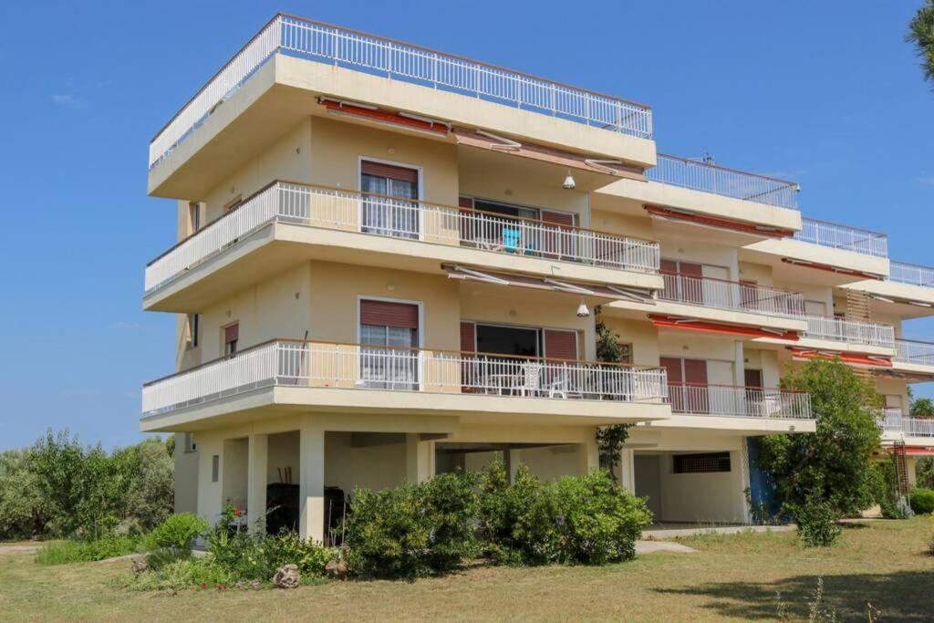Ferienwohnung Sunshine House Offering Spectacular Views To Olymp A Nea Iraklia Exterior foto