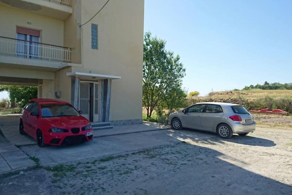 Ferienwohnung Sunshine House Offering Spectacular Views To Olymp A Nea Iraklia Exterior foto