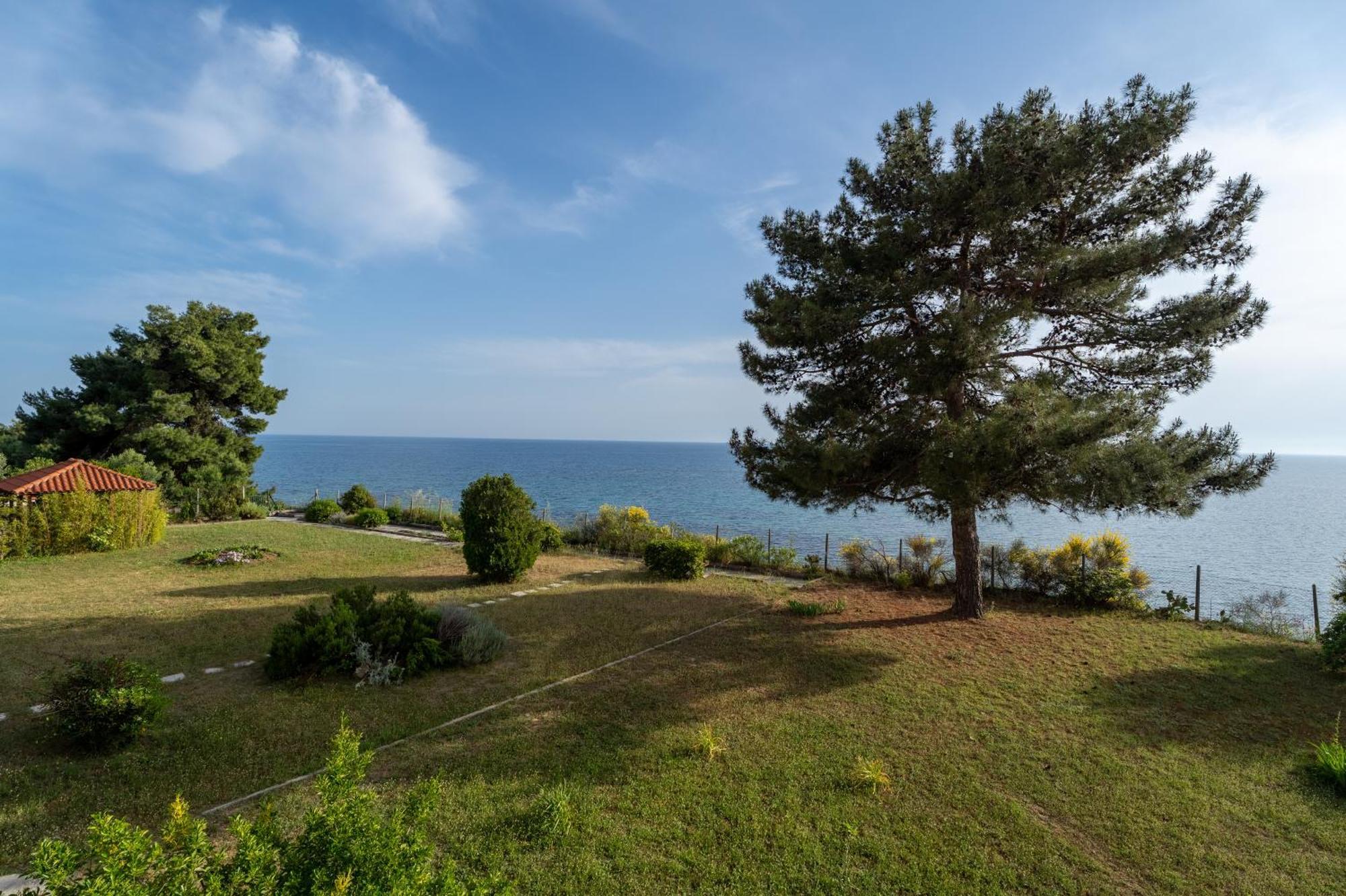 Ferienwohnung Sunshine House Offering Spectacular Views To Olymp A Nea Iraklia Exterior foto