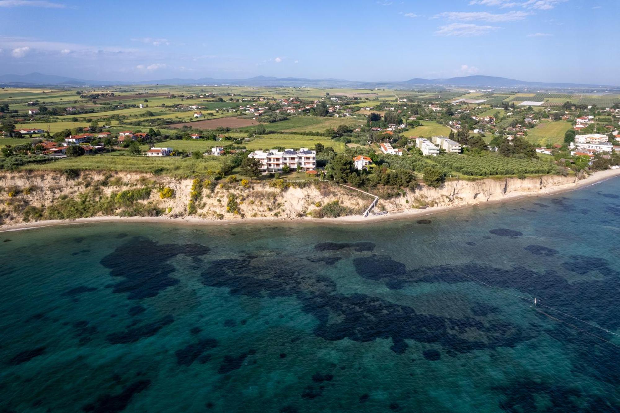 Ferienwohnung Sunshine House Offering Spectacular Views To Olymp A Nea Iraklia Exterior foto
